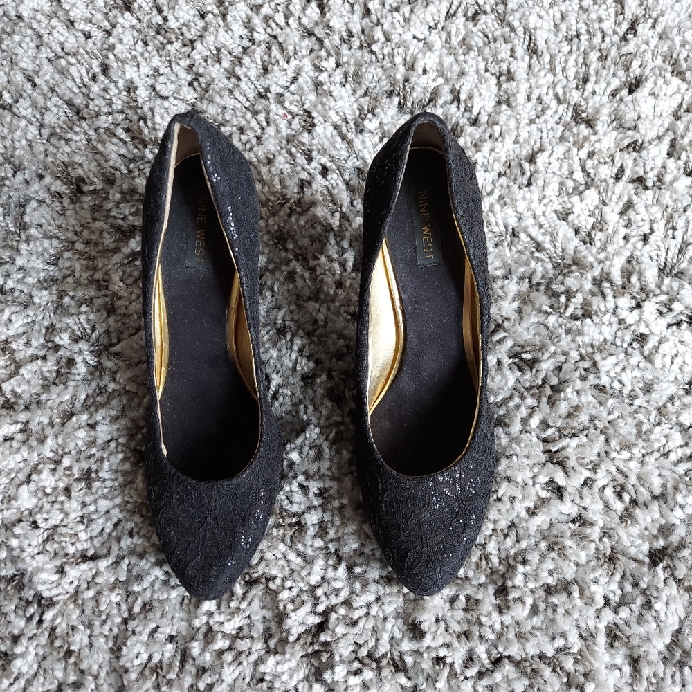 Nine West shimmery pumps